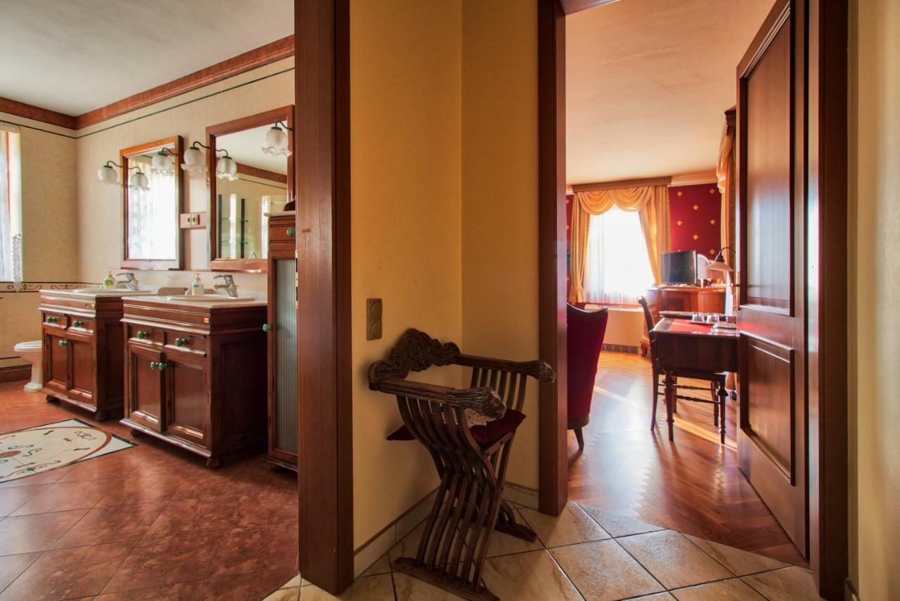 Palazzo Wellness Villa Eger Esterno foto